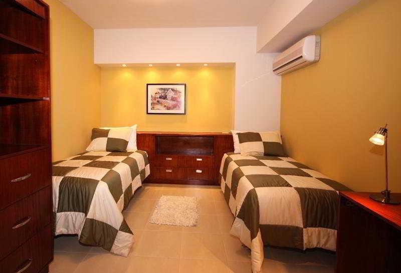 Grand Bay Tower Hotel El Farallon del Chiru Екстериор снимка